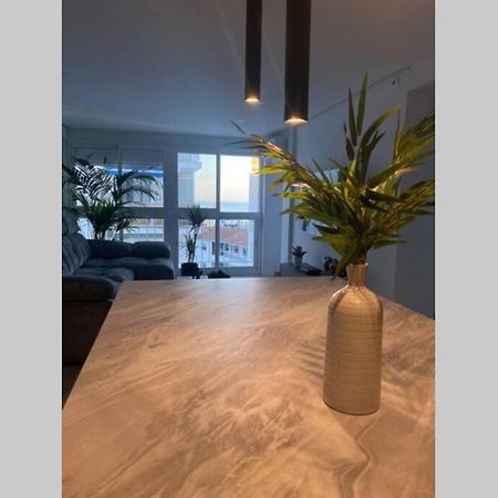 Precioso Apartamento A Estrenar En Centro De 内尔哈 外观 照片
