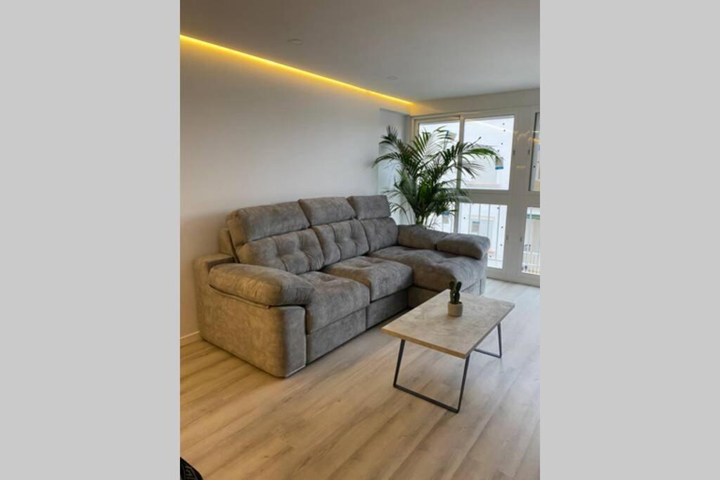 Precioso Apartamento A Estrenar En Centro De 内尔哈 外观 照片